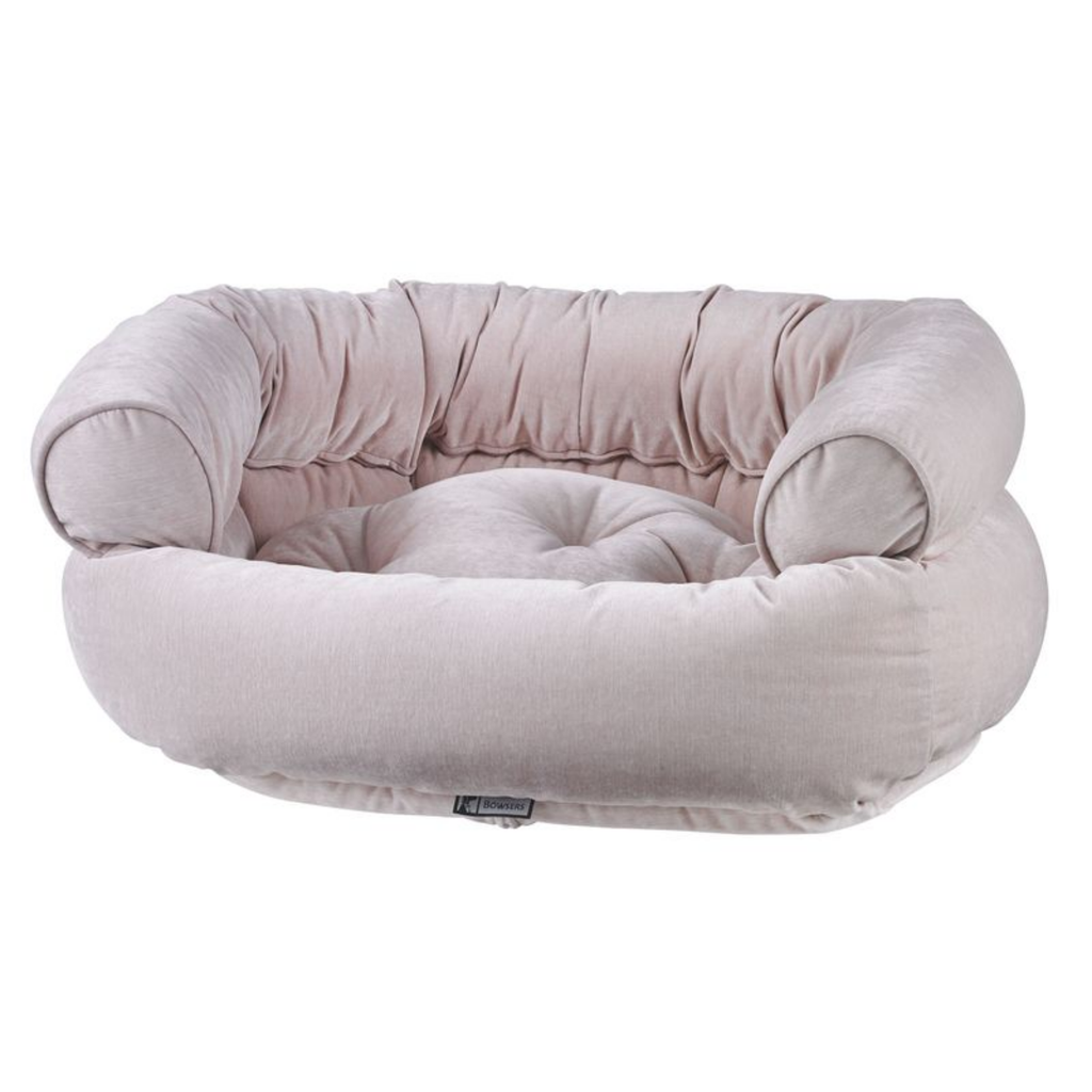 Bowsers Double Donut bed in Blush fabric